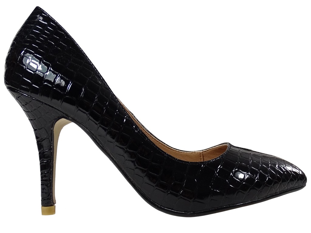 Чорні жіночі туфлі на шпильках зі зміїної шкіри - 1