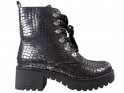 Dámské černé kotníkové boty leskle stříbrné - 1