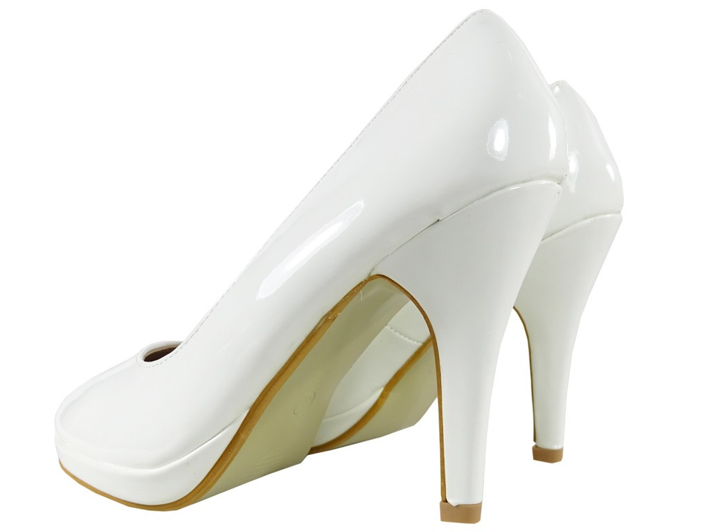 White ladies' pins on the platform wedding shoes - 2