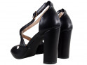 Čierne sandále na stĺpiku dámskych topánok z ekologickej kože - 2