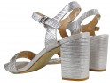Dámské stříbrné sandály na post matných botách - 2