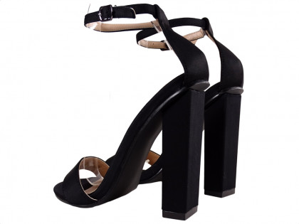 Sandale negre pe un stâlp cu curea pentru gleznă - 2