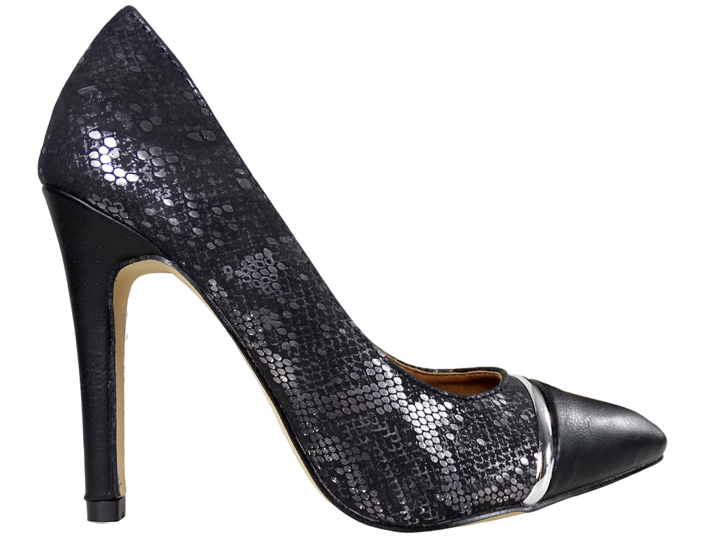 Чорні жіночі туфлі на шпильках зі зміїної шкіри - 1