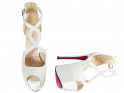 Baltas spīdīgas platformas stilettos sandales ar siksniņām - 4