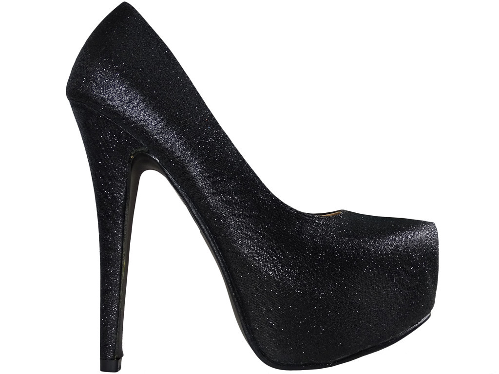 Epingles noires sur les chaussures pour femmes en cuir écologique - 1