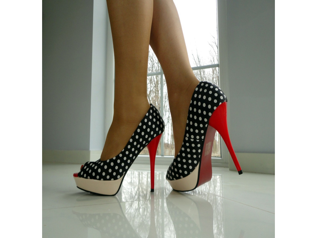 BUTY SZPILKI KOKIETKI CZARNE CZERWONY OBCAS