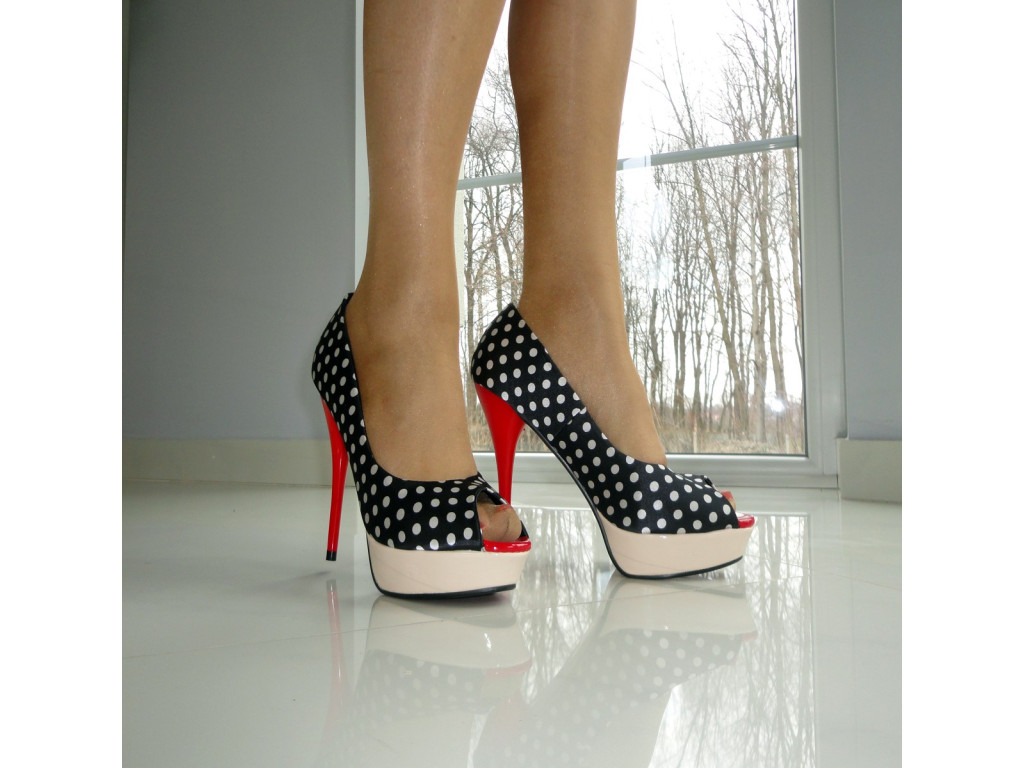 BUTY SZPILKI KOKIETKI CZARNE CZERWONY OBCAS