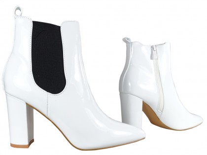 Білі лаковані жіночі черевики на підборах - 3