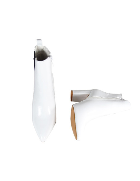 Білі лаковані жіночі черевики на підборах - 4