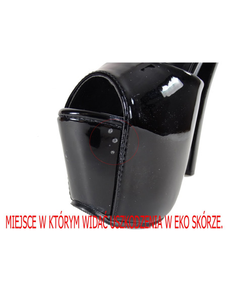 Podpatky z černé lakované eko kůže - 1