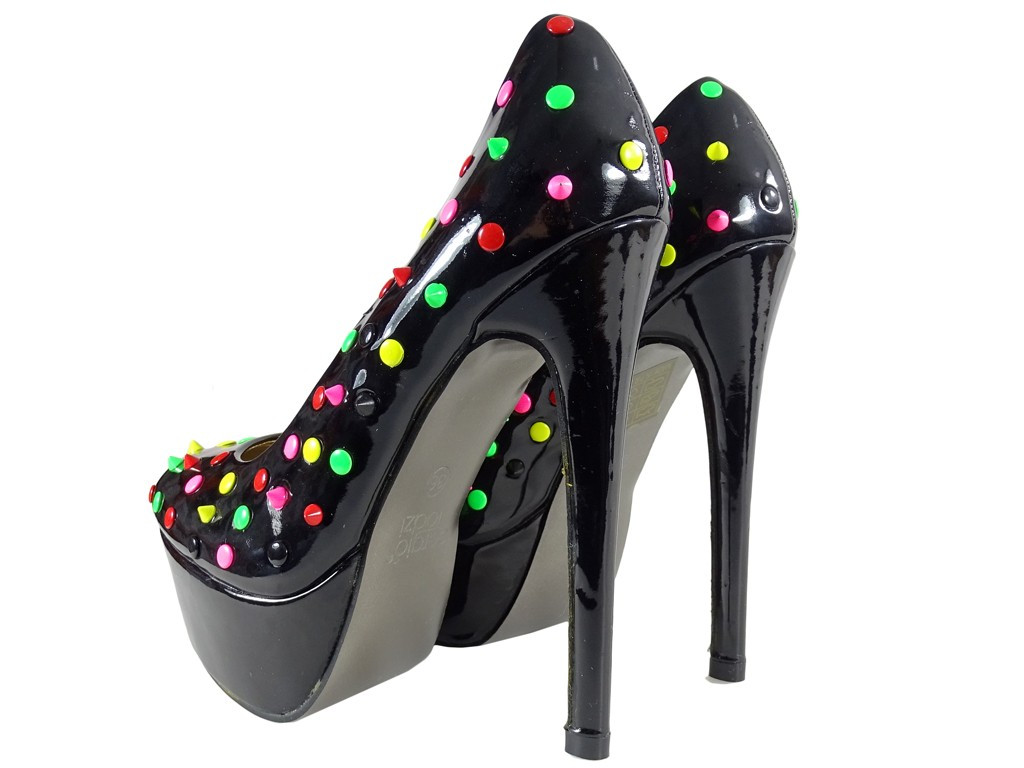 Negru cu puncte de neon pe platformă - 2