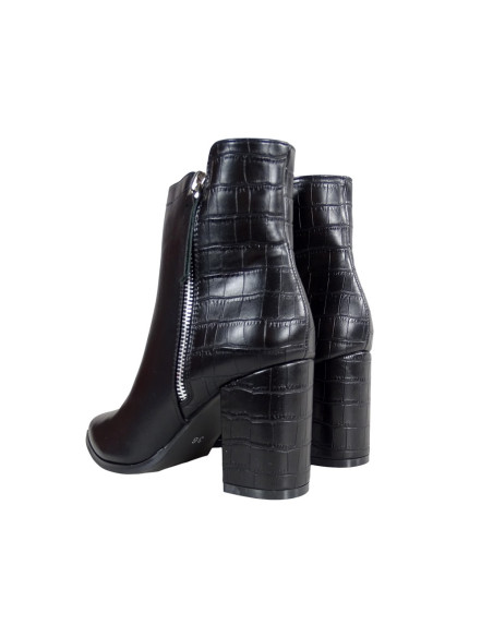 Schwarze isolierte Damenstiefel mit Absätzen - 2