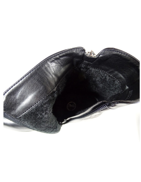 Schwarze isolierte Damenstiefel mit Absätzen - 5