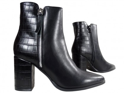 Чорні утеплені жіночі черевики на підборах - 3