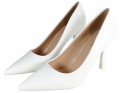 Stilettos blancs pour chaussures de mariage en cuir écologique laqué - 4