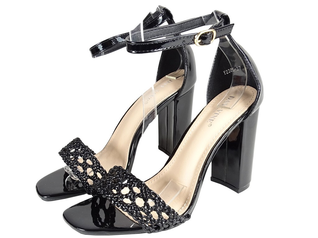 Sandales à talons aiguilles noires avec bride à la cheville - 4