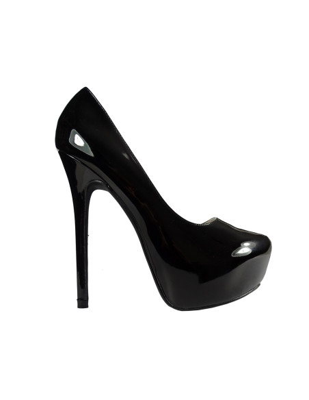 Schwarz lackierte Stöckelschuhe mit Plateau - 1