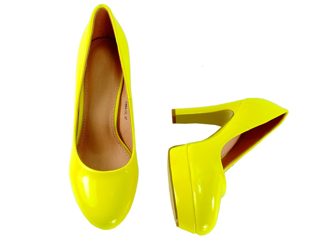 Talons aiguilles à plateforme laquée jaune - 4