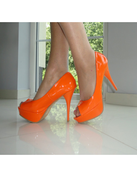 SZPILKI BUTY LAKIERKI POMARAŃCZOWE ORANGE