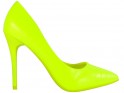 Chaussures pour femmes à talons aiguilles en néon jaune - 1