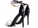 Čierne zrkadlové dámske sandále na podpätku - 2
