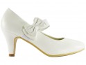 Biele dámske svadobné topánky na podpätku - 1