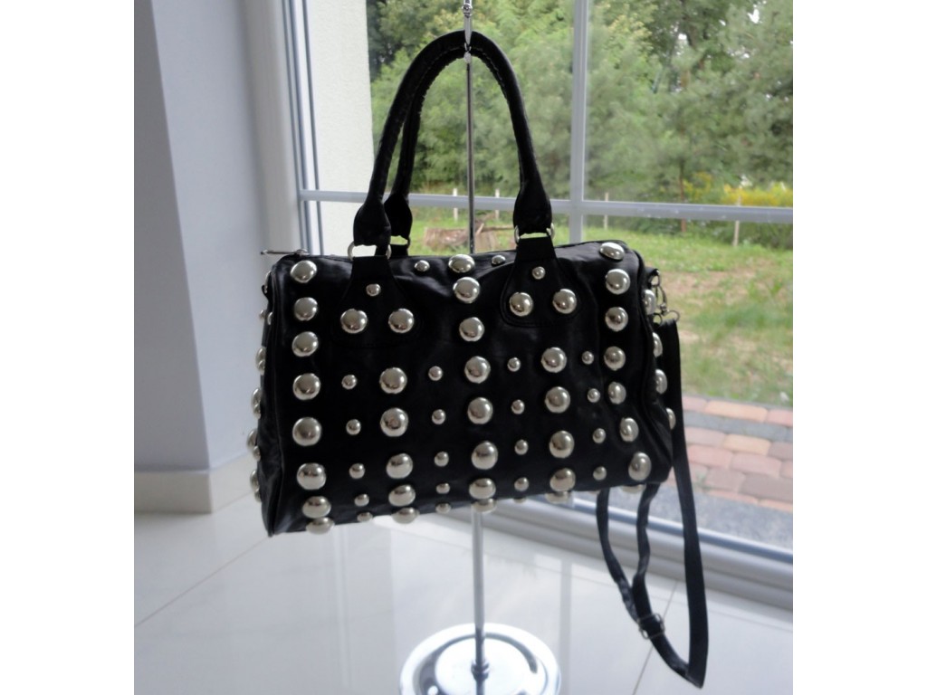 BLACK CASE BAG VELKÉ NÝTY STUDS HIT