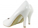 Épinglettes blanches pour dames sur la plateforme chaussures de mariage - 2