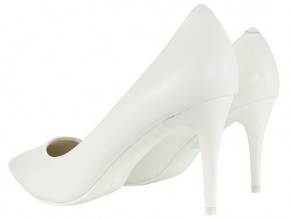 Весільні туфлі на шпильках з білої матової екошкіри - 2