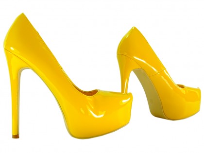 Жовті лакові туфлі на платформі на шпильках - 3