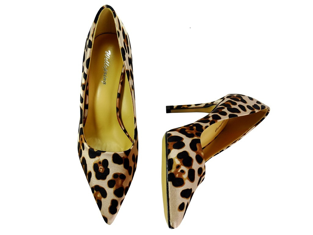 Stilettos mit gesprenkeltem Leopardenmuster - 4