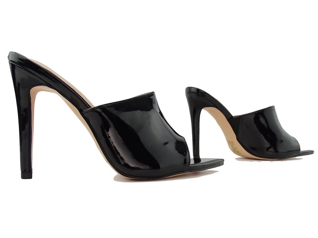 Black stiletto nose flip-flops - 3