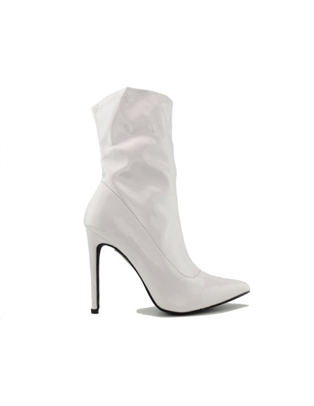 White stiletto heeled boots lacquers - 1