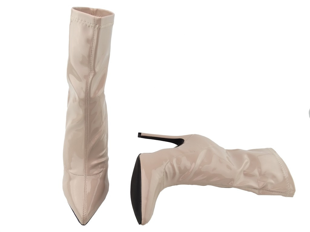 Bēšas krāsas zābaki ar stiletto papēžiem - 4