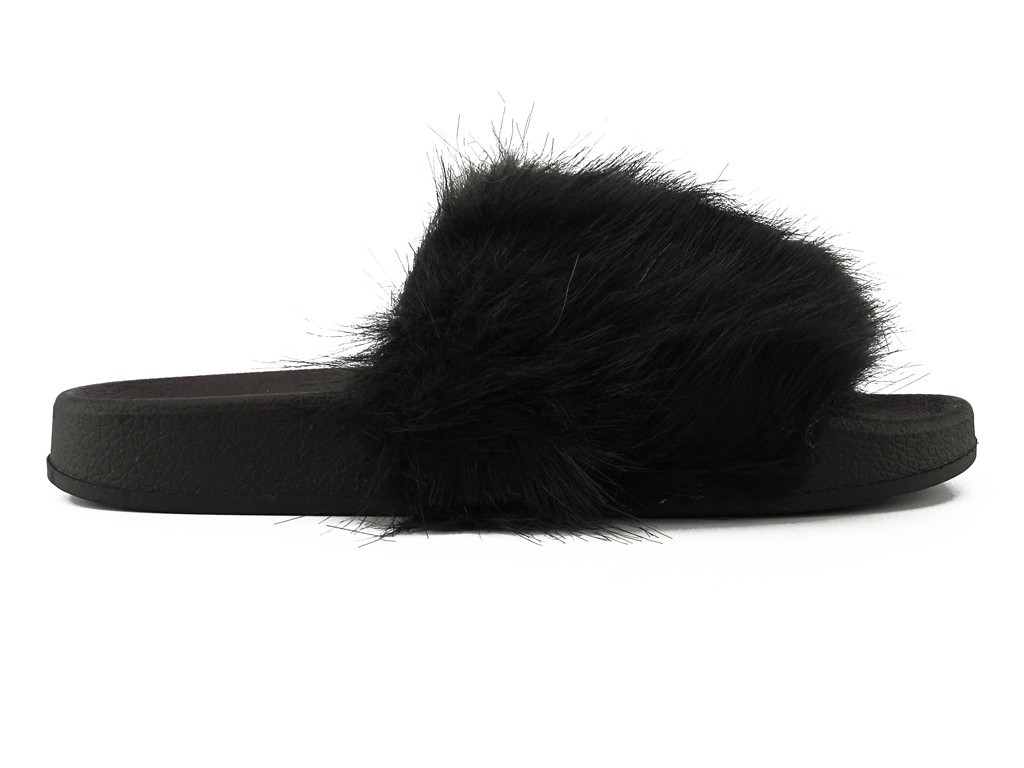 Tongs noires avec fourrure longue - 1
