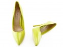 Stilettos pour dames jaune clair en cuir écologique laqué - 4