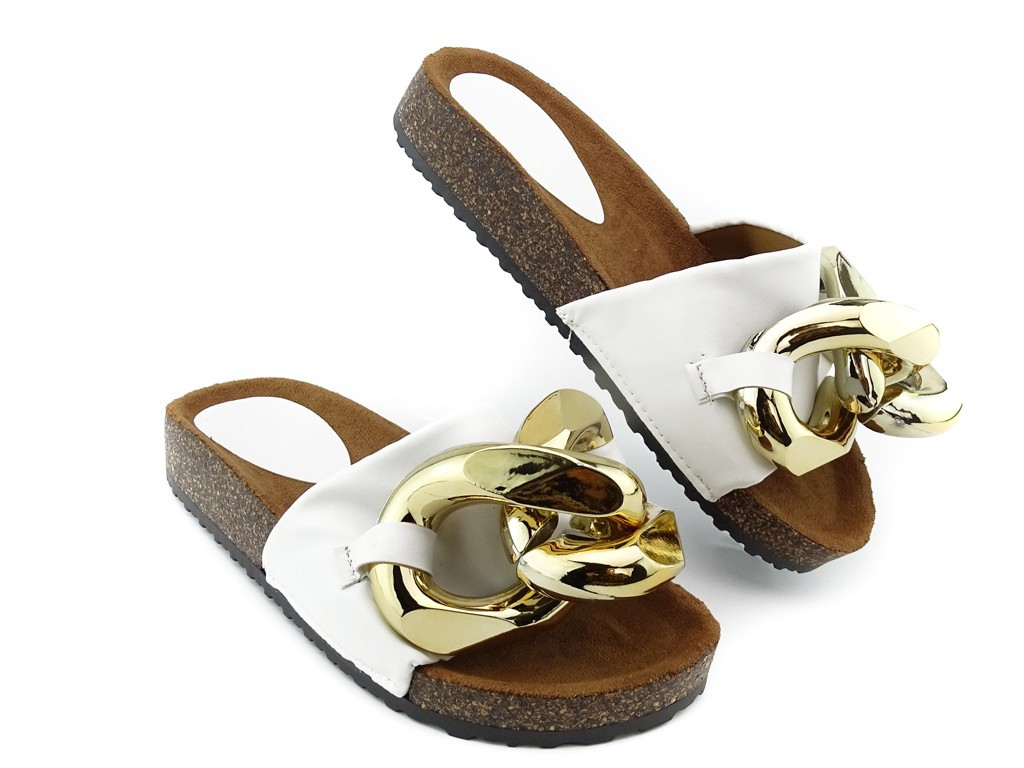 Baltas flip-flops ar lielu ķēdi - 1