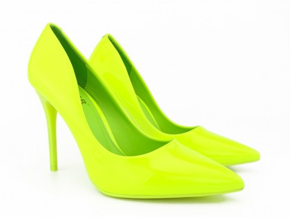 Yellow shapely stilettos lacquer shoes - 2