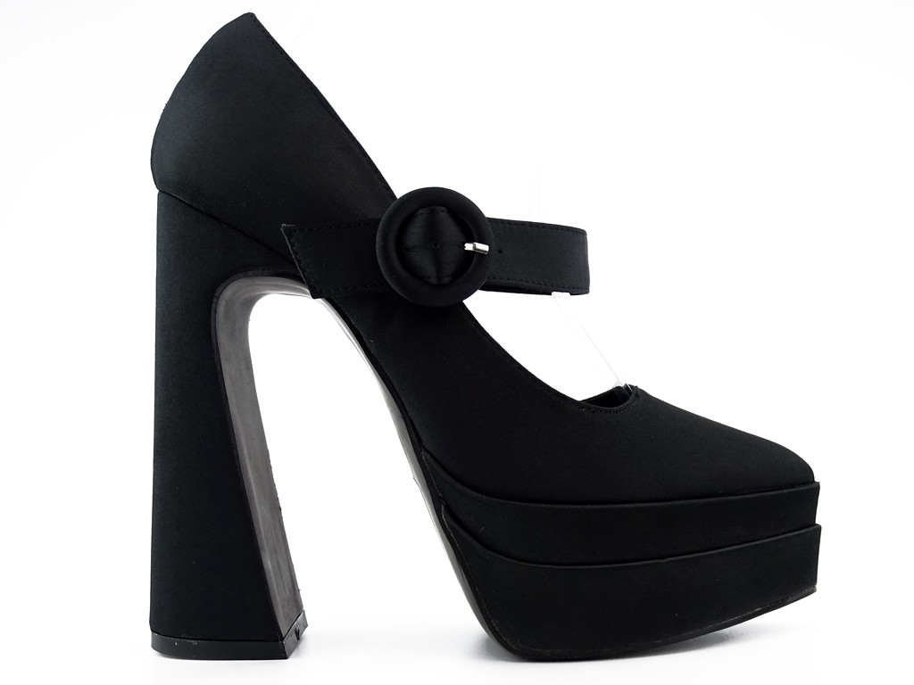 Čierne topánky na platforme s vysokými podpätkami - 1