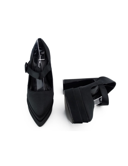 Black platform shoes with high heels - 5