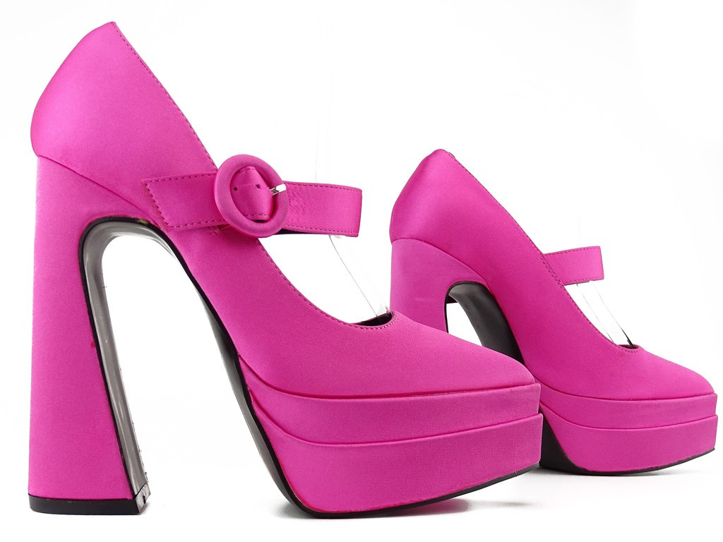 Pink platform shoes with high heels - 3