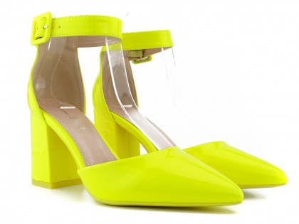 Neoninės geltonos spalvos smailianosiai sandalai - 2