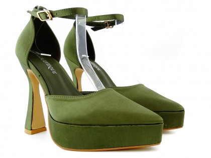 Green half shoes with platform and post - 2