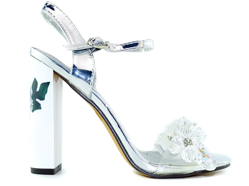 Sandales ar sudraba oļiem - 2