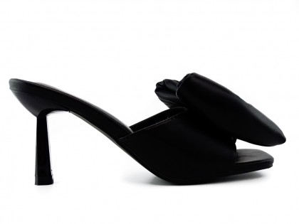Black stiletto flip-flops with a bow - 2