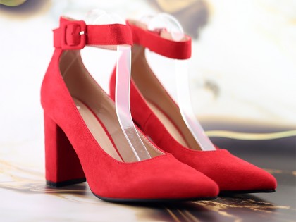 Red pumps with a strap on a post - 2
