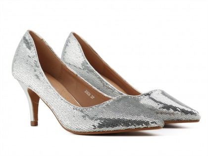 Сріблясті жіночі туфлі на низьких підборах з блискітками - 2