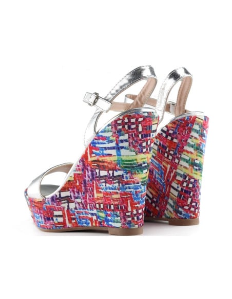 Damskie buty na koturnie sandałki