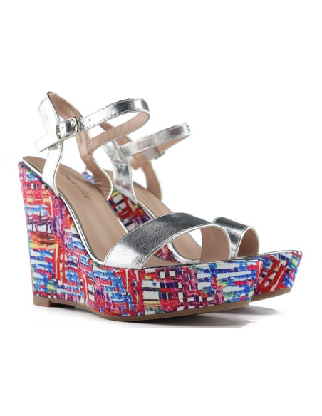 Damskie buty na koturnie sandałki