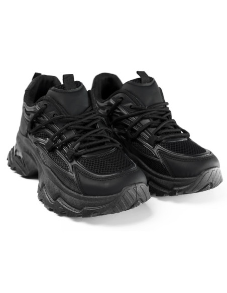 Czarne sportowe buty gruba podeszwa